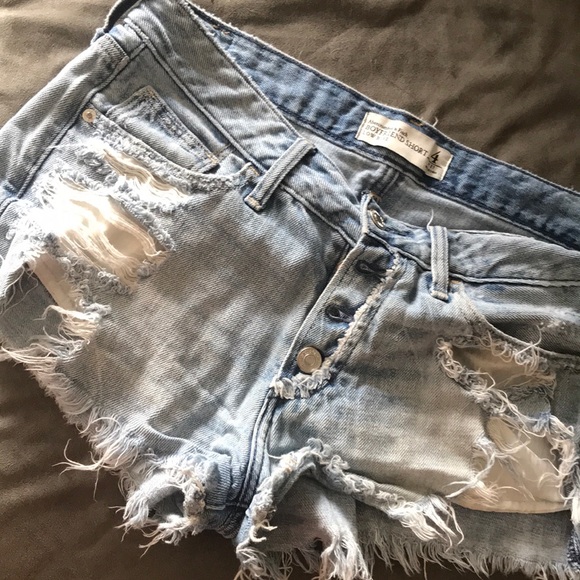 Abercrombie and Fitch jean shorts - Picture 3 of 4